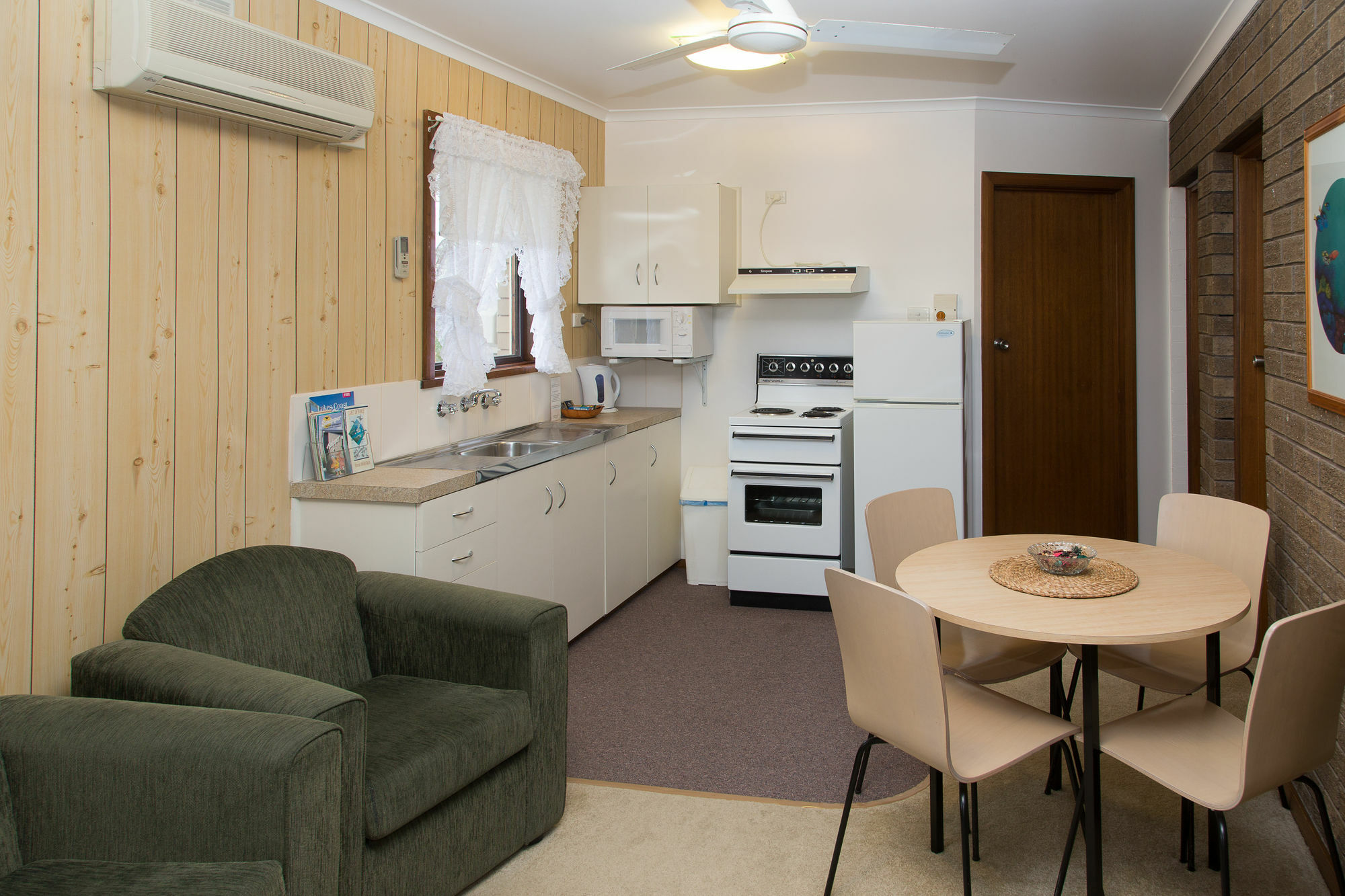 Sandpiper Holiday Apartments 엔트런스호수 외부 사진