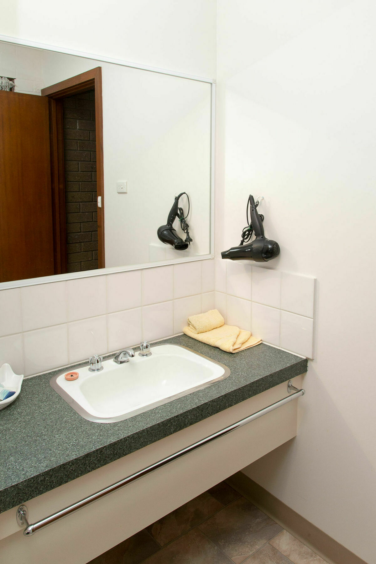 Sandpiper Holiday Apartments 엔트런스호수 외부 사진